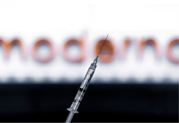 FDA authorises Moderna’s COVID vaccine for emergency use